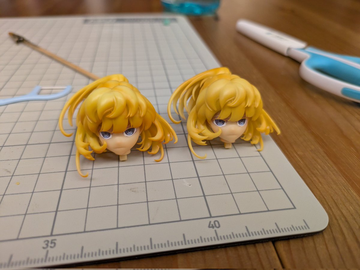 ターニャを塗装中です。私のWF2025Sはまだ終わっておらず、現在も完成品の追加入稿に尽力しております。先月のWF終了後に運営側へ提出したグレーの完成サンプルは、残念ながら受理されませんでした。