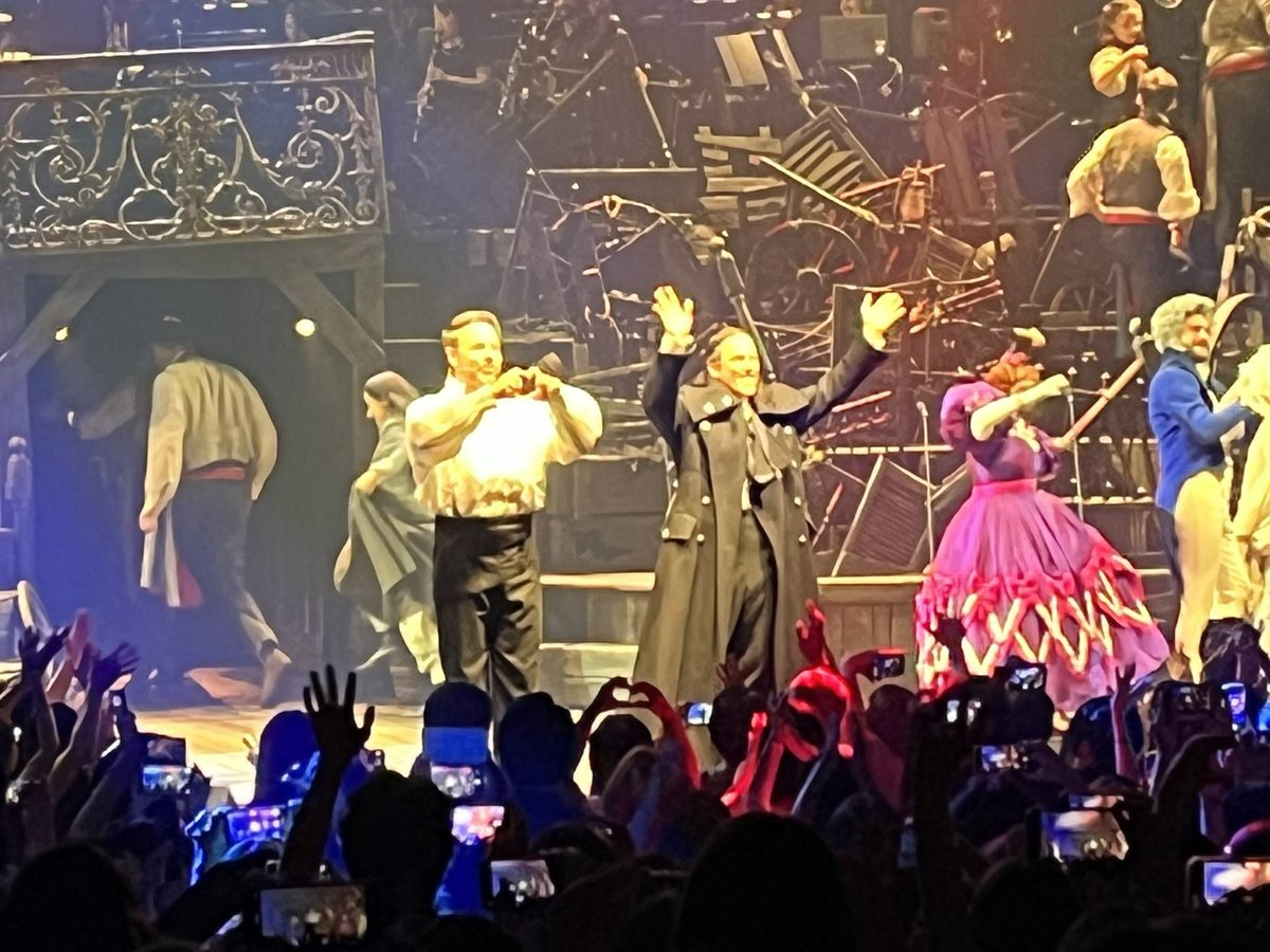guccykun's tweet photo. @lesmisofficial world tour spectacular was final performance in Tokyo. #danielkoek ’s Valjean & #jeremysecomb ‘s Javert moved me so deeply that I cried. Thank you to all the cast for coming to Japan. #レミゼ #レミゼワールドツアー #英語日記 #twinglish https://t.co/6yPGZvDslO