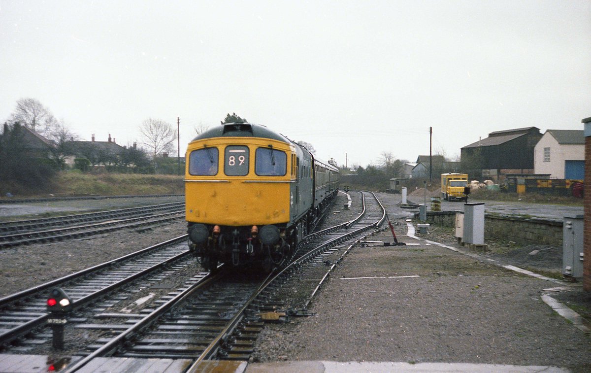 Crompton of the week.  33010 rolling into Warminster on 21st March 1981.  #class33