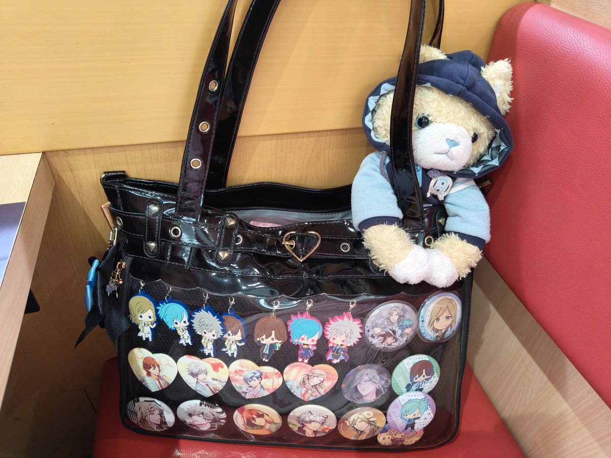 Jasmin_cos's tweet photo. วันนี้สนุกมากค่ะ รู้สึกเวลาผ่านไปเร็วมากๆ ขอบคุณ Giveaway ทุกคนนะคะ น่ารักมากเลย
#UtapriTH #Utapri_OenTH #TABOONIGHTXXXXTH https://t.co/gBgs84W75e
