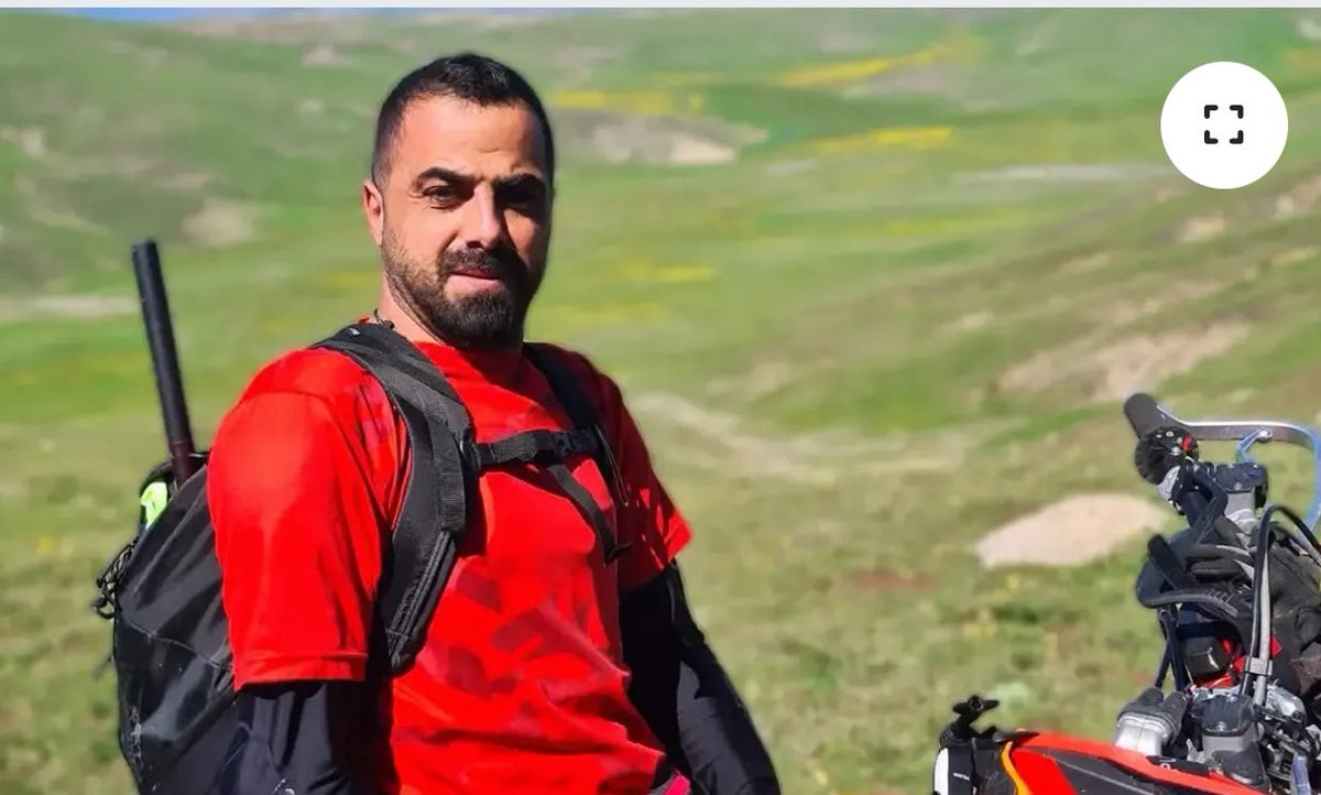 Meriç Yeter…

Kalbi güzel, vicdanlı, sevgi dolu kardeşimiz…

Acı bir kaza sonucu genç yaşta Hakk’a yürüdü.

İçimiz yandı, yüreğimiz parçalandı.

Bir gülüşüyle dünyayı aydınlatan o güzel evladımızı kaybetmenin derin hüznünü yaşıyoruz.

Bazı insanlar ömürleriyle değil, gönüllere