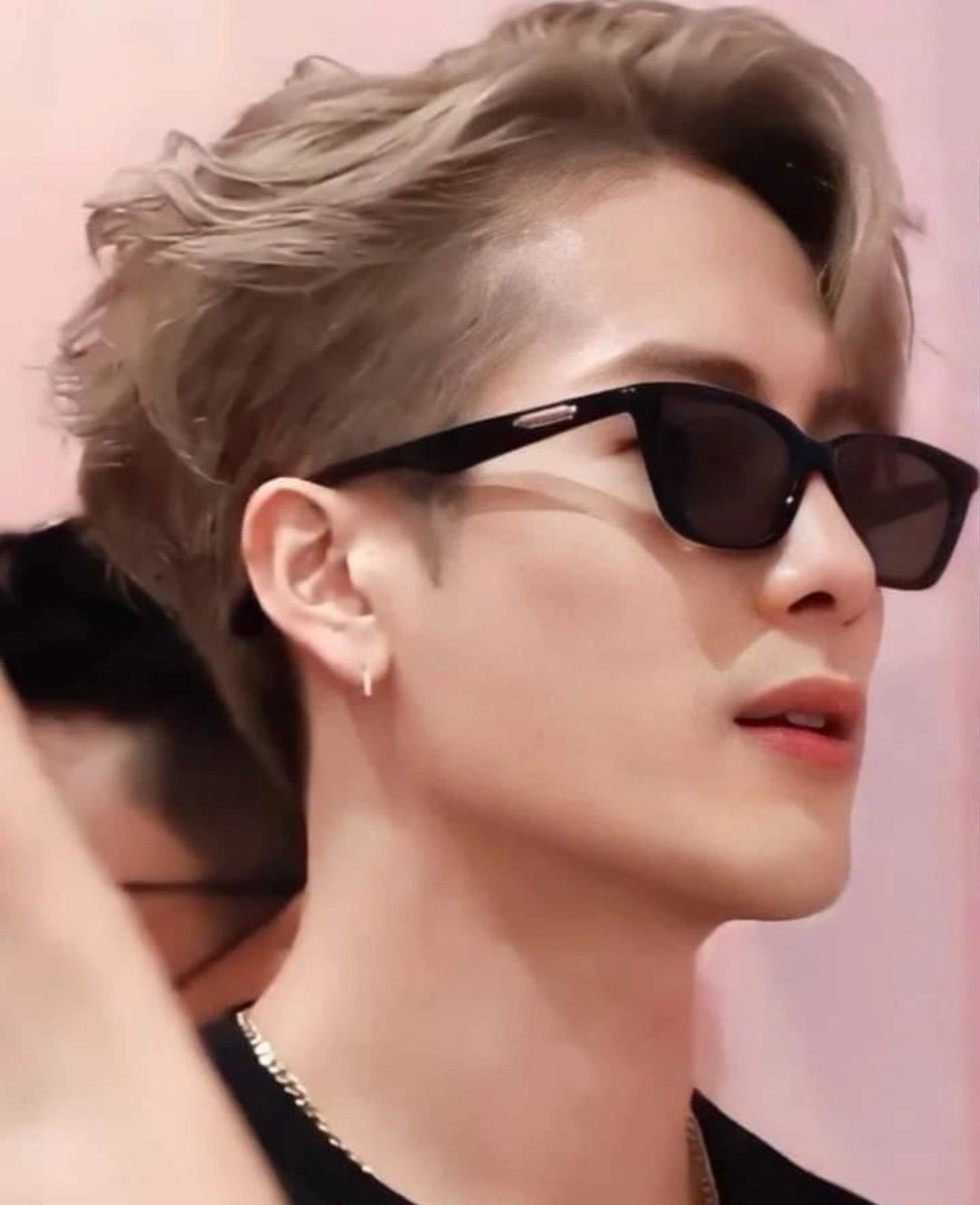 bethany00081's tweet photo. Hello @OnAirRomeo @MostRequestLive
Please could you kindly play #MADEMEAMAN by
#JacksonWang on #MostRequestedLive tonight?
We love this lovely song
Thank You
#MAGICMAN2 https://t.co/yWWud3U4vD