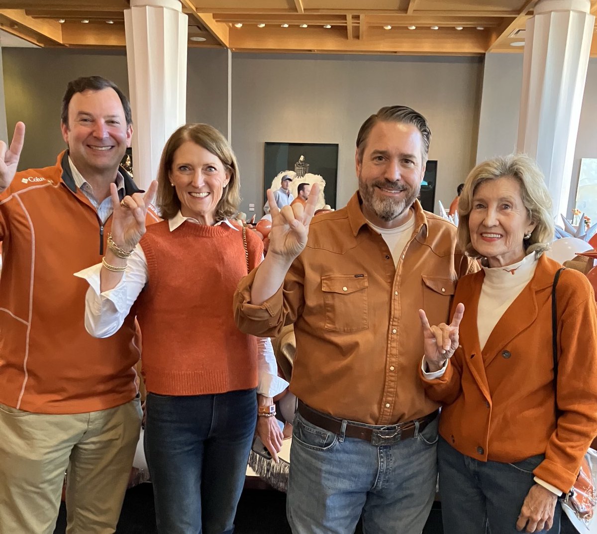 kaybaileyhutch's tweet photo. Cheering ⁦@TexasFootball⁩ for the big game with ⁦@JimDavis_UT⁩ @goldmancraig ⁦@lindseyparham⁩ ! @utaustin ⁦⁦@KBHEnergyCenter⁩ https://t.co/iQKycWE8PL
