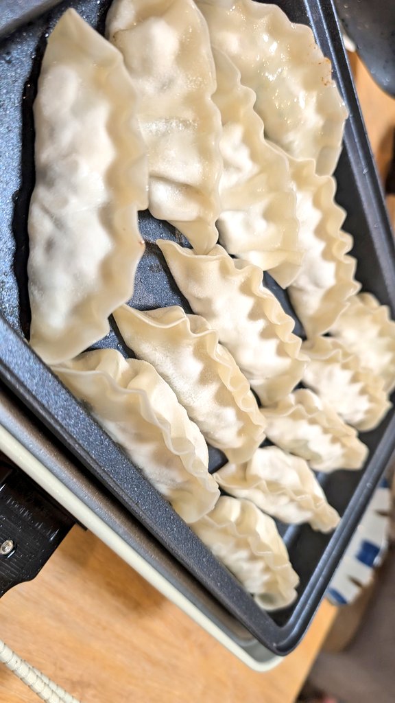 オンライン参列からのボドゲからの餃子！
幸せ成分の摂取健康によい👏