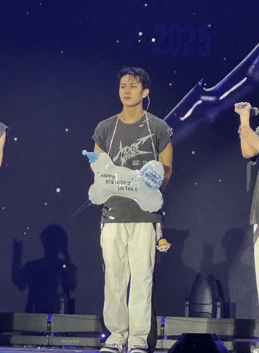 ☹️☹️☹️☹️

#인탁이_우리집_자랑거리
#인탁_사랑의_빵을_크게_부풀려