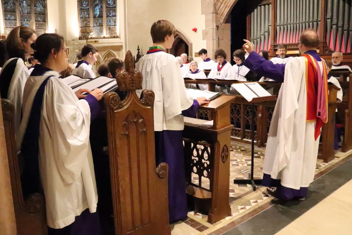 CathedralIOM's tweet image. This awesome group of singers resume this coming week and we have vacancies for girls and boys 7-16 years. 
: Professional music tuition : Exciting Singing Tours : Broadcasting : Developing Social skills : Achieving Excellence

𝔸𝕟𝕕 𝕚𝕥&apos;𝕤 𝕗𝕣𝕖𝕖 𝕠𝕗 𝕔𝕙𝕒𝕣𝕘𝕖!