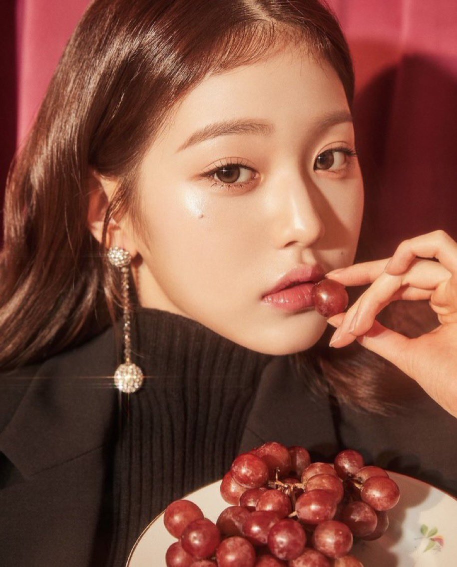 IVE ウォニョン、誕生日おめでとう🎊🎂🎉 04年8月31日ソウル生まれ。姉