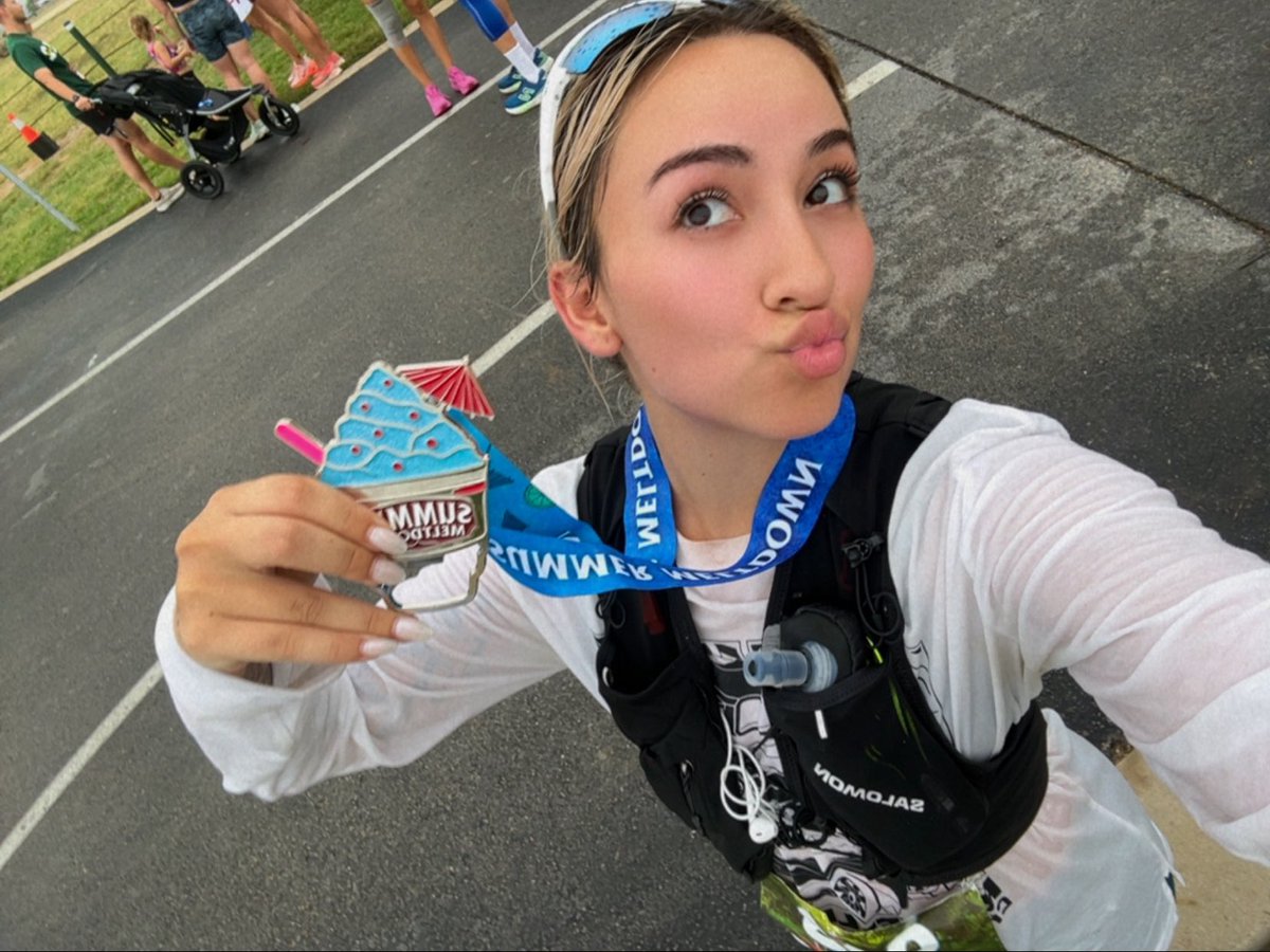 herculysee's tweet image. 1st half marathon complete &amp;amp; got 7th place in my group :)

To anyone silently battling depression I promise one day after what will feel like a forever of survival, you wake up one day &amp;amp; realize you got past it. You won’t realize when it happened but that wont matter in the end.