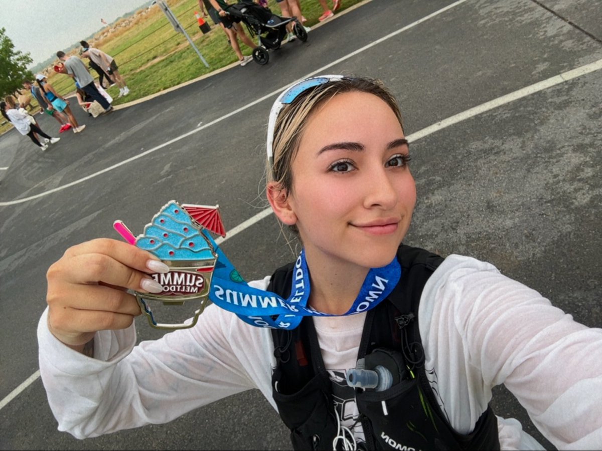 herculysee's tweet image. 1st half marathon complete &amp;amp; got 7th place in my group :)

To anyone silently battling depression I promise one day after what will feel like a forever of survival, you wake up one day &amp;amp; realize you got past it. You won’t realize when it happened but that wont matter in the end.