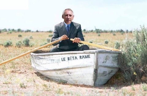 lalignerouge2's tweet photo. Le gouvernement #Bayrou va bien ! 

#10septembre #bloquonstout #indignonsnous #onneveutplus #MacronDestitution https://t.co/He3kzBx4gr