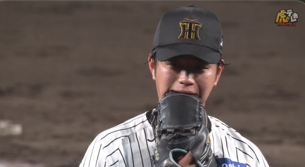 悔しくてもグローブ食べないでくれ