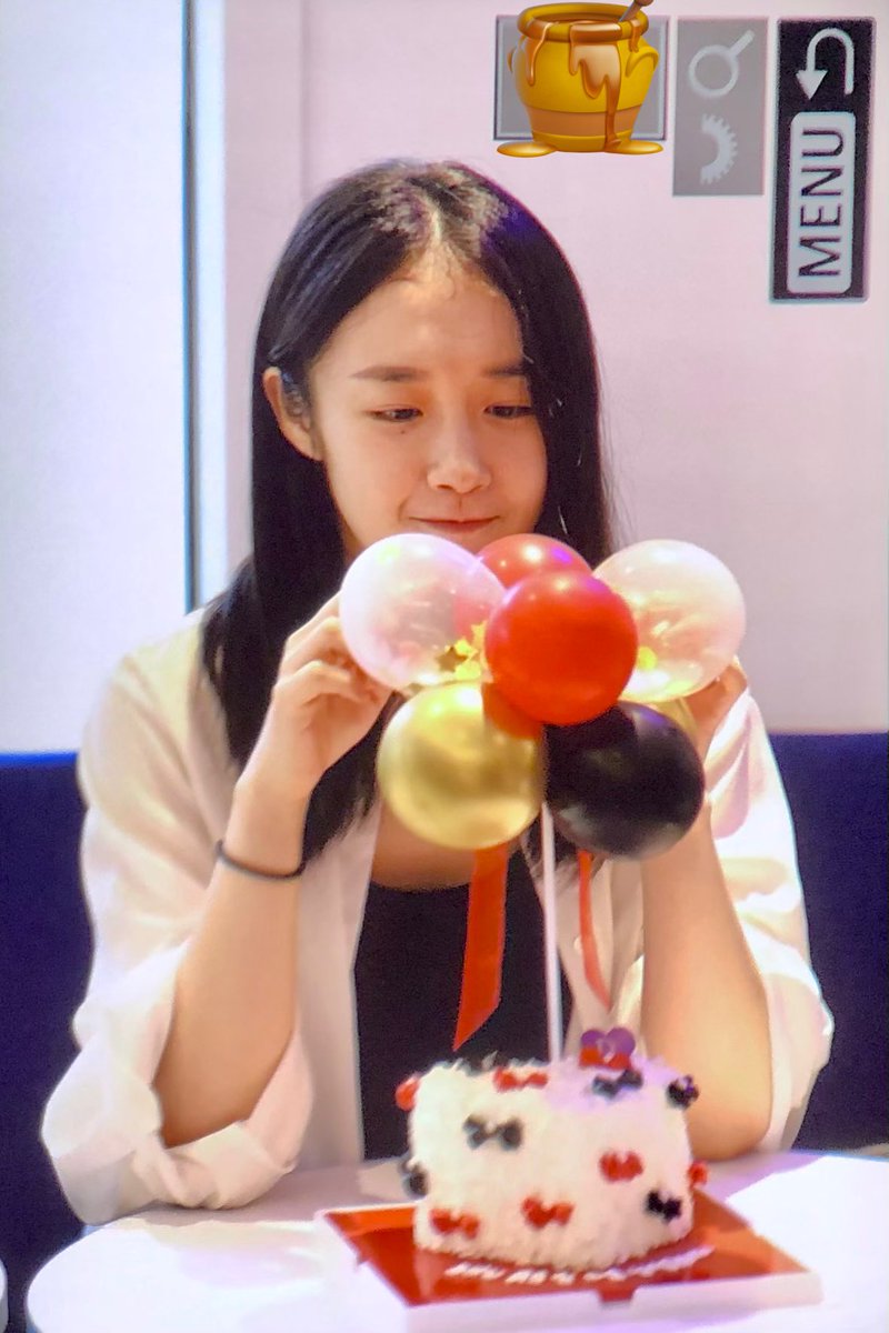 250830 지은 생일카페 프리뷰🍯

어디서든 빛나는 우리 지은이🌹
올해도 와줘서 고맙다♥️
미리 생일축하해🥰사랑해🫶

#박지은 #지은 
#붉은사랑_붉은빛_빛나는_지은
#DAZZLING_BDAY_970904
#HAPPY_JIEUN_DAY