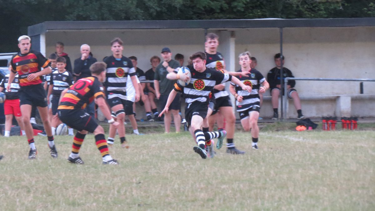 Thank you to the volunteers in the club for supporting last nights game. The match announcer and pre match music made for a fantastic atmosphere for the lads. A great evening of rugby.  Now onto the first team today who entertain Ex Bedwas coach Ian Gardner’s Cardiff Met today.