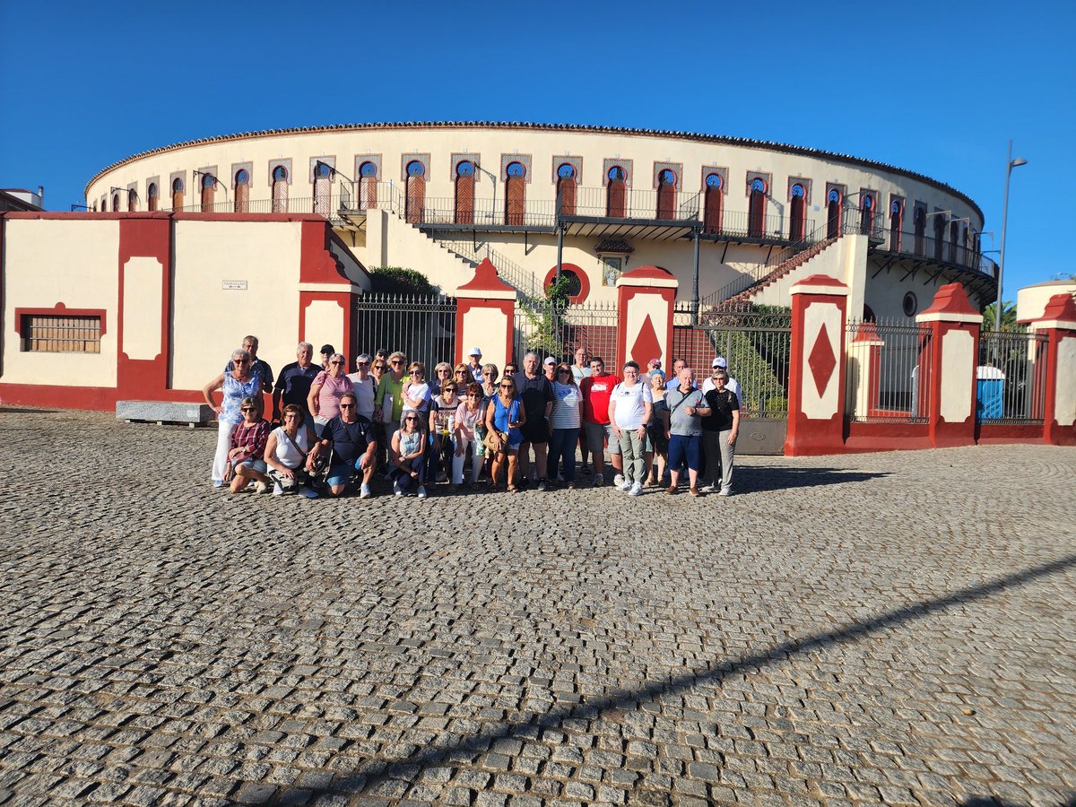⛪️Hoy hemos recibido a una asociación cultural de Siruela ,que ha decidido visitar nuestra localidad. 
Estamos muy agradecidos por su visita y queremos enviar un saludo desde Turismo Almendralejo .
Esperamos volver a vernos pronto!🤝🏻