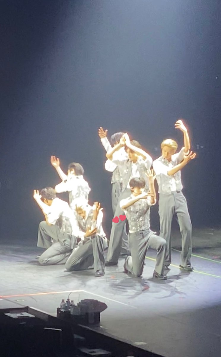 ⋆⭒˚。⋆ chia ྀིメ𝟶メ𝟶 ⋆.✮🎸🫧saw enha x2 tweet media