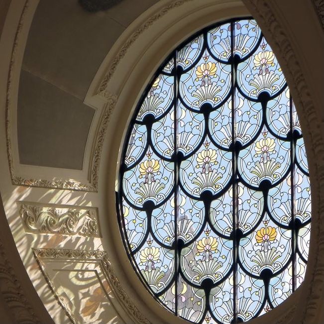 Atticus (@atticuuuss) on Twitter photo Art Nouveau window at Petit Palais in Paris, designed by Charles Girault
simple yet beautiful Art Nouveau window at Petit Palais in Paris, designed by Charles Girault
simple yet beautiful