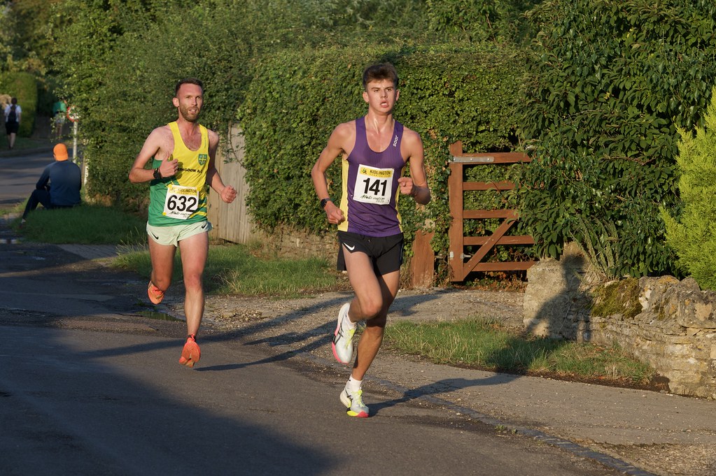 Cameron___W's tweet image. Coming to the end of a tough month personally. Pleased to have the distraction of racing break things up with course bests at Combe &amp;amp; Stratfield Brake and 5km pb at Alchester. It's during these times you appreciate being able to get out and run 🙏 pics: John Harvey &amp;amp; Clive Jones