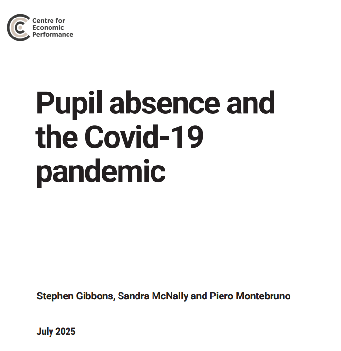 sanz_ismael's tweet photo. 📉 Tras la pandemia, el absentismo escolar sigue disparado: en otoño 2020 las ausencias subieron del 3,5% pre-Covid al 13,5%. Y lo más preocupante: aumentó el absentismo crónico (faltas reiteradas). 
😷 No todo se explica por los cierres escolares. El estudio muestra que las restricciones sociales y económicas (Tier regulations) también aumentaron las ausencias, incluso cuando los colegios estaban abiertos.
https://t.co/d7xWYHEq8g