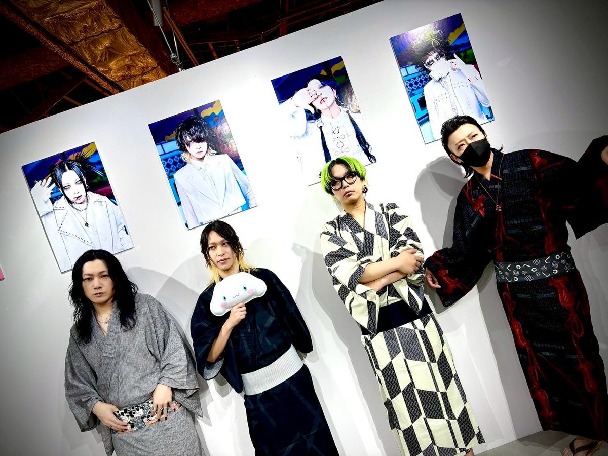 「集中暴雨～そうだ 〇〇、行こう。～」
LIVE DVDインストアイベント
六本松蔦屋書店お越し下さった皆様ありがとうございました🌀

年に1度？の浴衣でメンバー、ファンの皆様とても楽しそうに撮影しておられました📷✨
パネル展もとても素敵で集中暴雨ツアーのことも色々と思い出しましたね❤️‍🔥