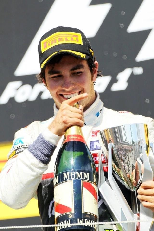 Krimson_King1's tweet image. Criancas mexicanas que se desarrollaron muy bien y con un talento que no les cabe en el cuerpo!!! @TheWarningBand2 
@SChecoPerez 
#ChecoIsBack