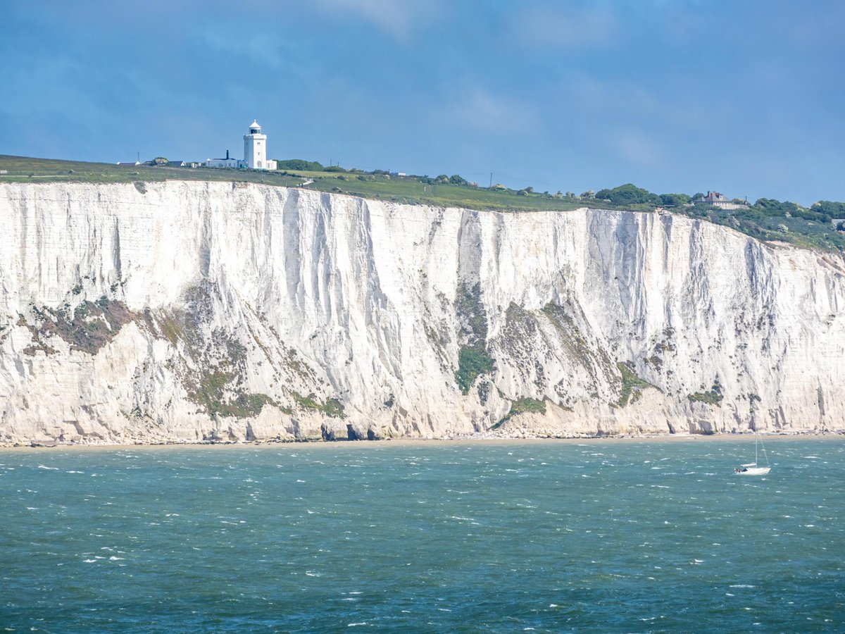 🤍 Did you know? The White Cliffs of Dover stretch for 13km and rise up to 110m high, greeting travellers for centuries as a symbol of home &amp; hope🌊

Sail with Irish Ferries from Dover to Calais from just £108 return for a 3 day short break⛴️

T&amp;Cs Apply.

irishferries.com/uk-en/Travel-t…