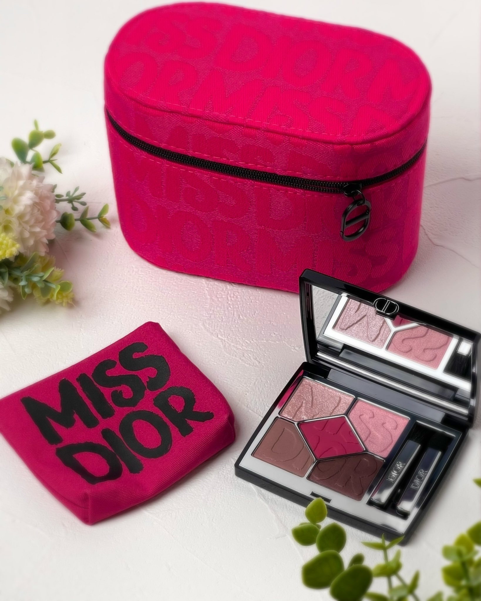 Dior プラチナ会員バースデーギフト ジャドール へアミスト＆ブラシ・ポーチ 新品未使用】Dior プラチナ会員限定 バースデーギフト 2025最新