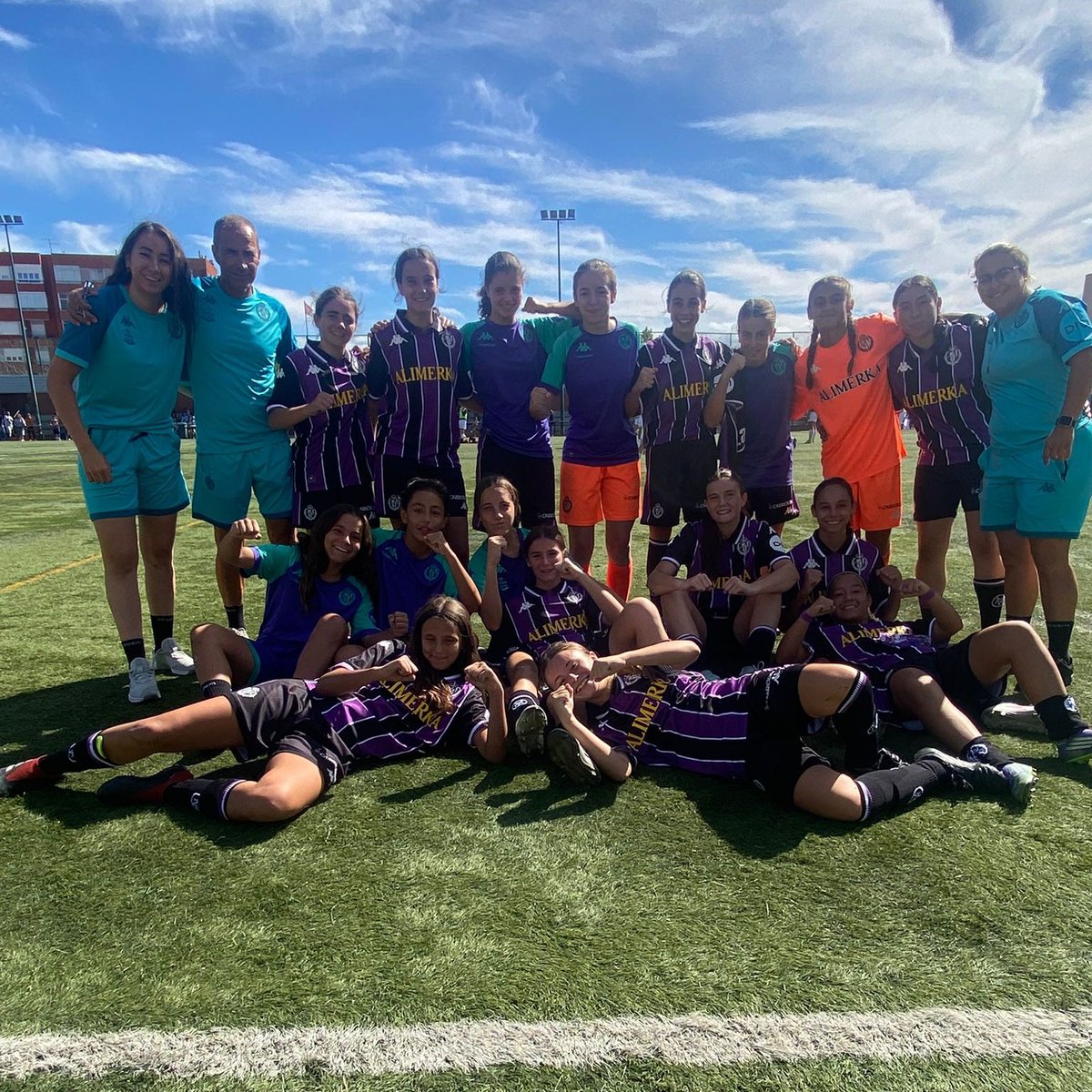 💜🏆 Nuestro Juvenil/Cadete arranca en León el Trofeo Trobajo del Camino.

Y lo hace con triunfo sobre la <a href="/SDP_1922/">SD Ponferradina SAD</a> (2-0) con goles de Yaiza y Saray.

¡A disfrutar del día!