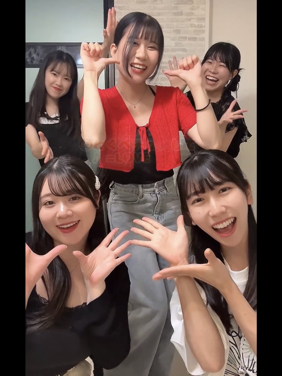 🍭YouTube🍭
今週の動画は...

ショート動画ですが、5曲メドレーです🩷🫧
🍬 【あめたむver.】2025年上半期アイドルソングメドレー
youtube.com/shorts/vXxhapi…

※完全版(6曲)はTikTokをご覧ください🙏🏻
vt.tiktok.com/ZSAC3H6Le/
#あめたむ #踊ってみた