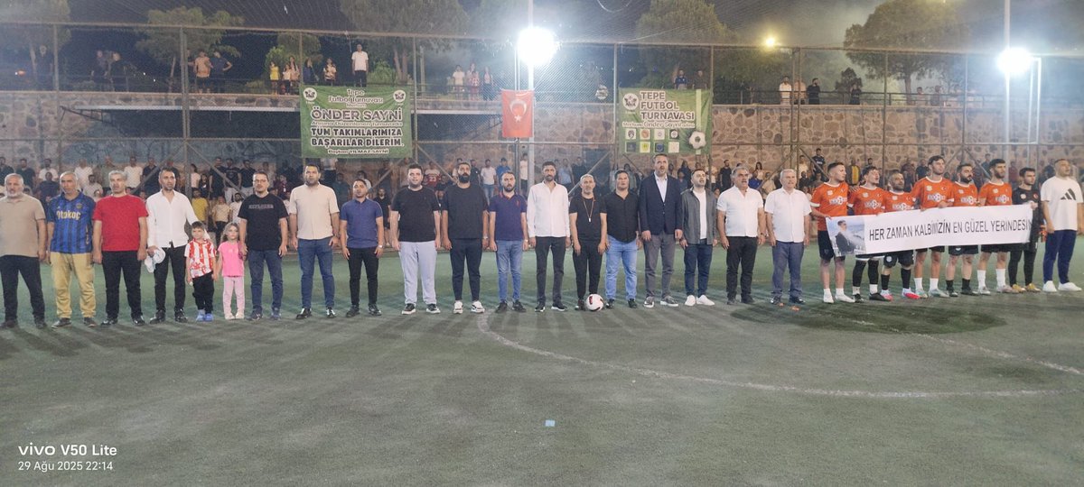 📍 Cengizhan Mahallesi

İlçe Başkanımız Sn. <a href="/TarkanDuzman/">Tarkan DÜZMAN</a> ,Cengizhan Mahallemizde vatandaşlarımızla yapılan toplantının ardından, İlçe kurucularımızdan Sn. Yılmaz Sayni’nin yeğeni Merhum Önder Sayni anısına düzenlenen Tepe Futbol Turnuvası final müsabakasına katıldılar. 

Merhum