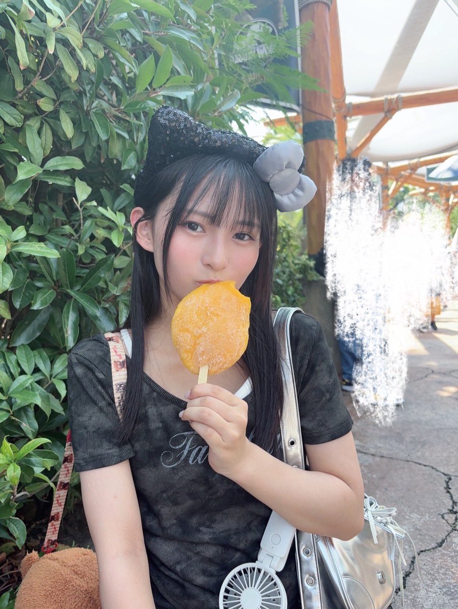 ayami_namba48's tweet photo. 今日は　#STU48 の　#新井梨杏　ちゃんと
ユニバに行ってきたよん🫶🏻💕

めっっっっちゃ楽しかった！！✨✨
また遊ぼうねって話もしました🤭♡

お揃いカチューシャ🐱🖤

https://t.co/loX6VxIIxF

#NMB48  #彩り実らせ隊 https://t.co/i1FIfmWt9W