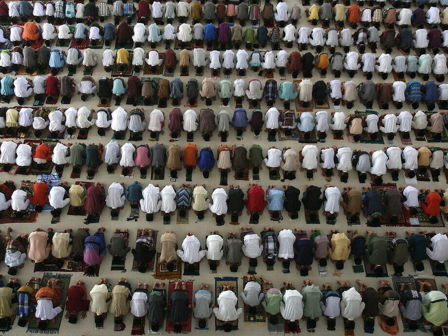 Sybon10's tweet photo. الطبيعي في الإنسان هو الإلحاد، اما الإعتقاد بدون دليل بوجود كائنات خرافية:
الله، الملائكة ،الجن، الشياطين وممارسة الطقوس التعبدية الغريبة فهو النشوز عن الطبيعي والعقل والمنطق ..!

#عقلانيون https://t.co/jLkxCCilxn