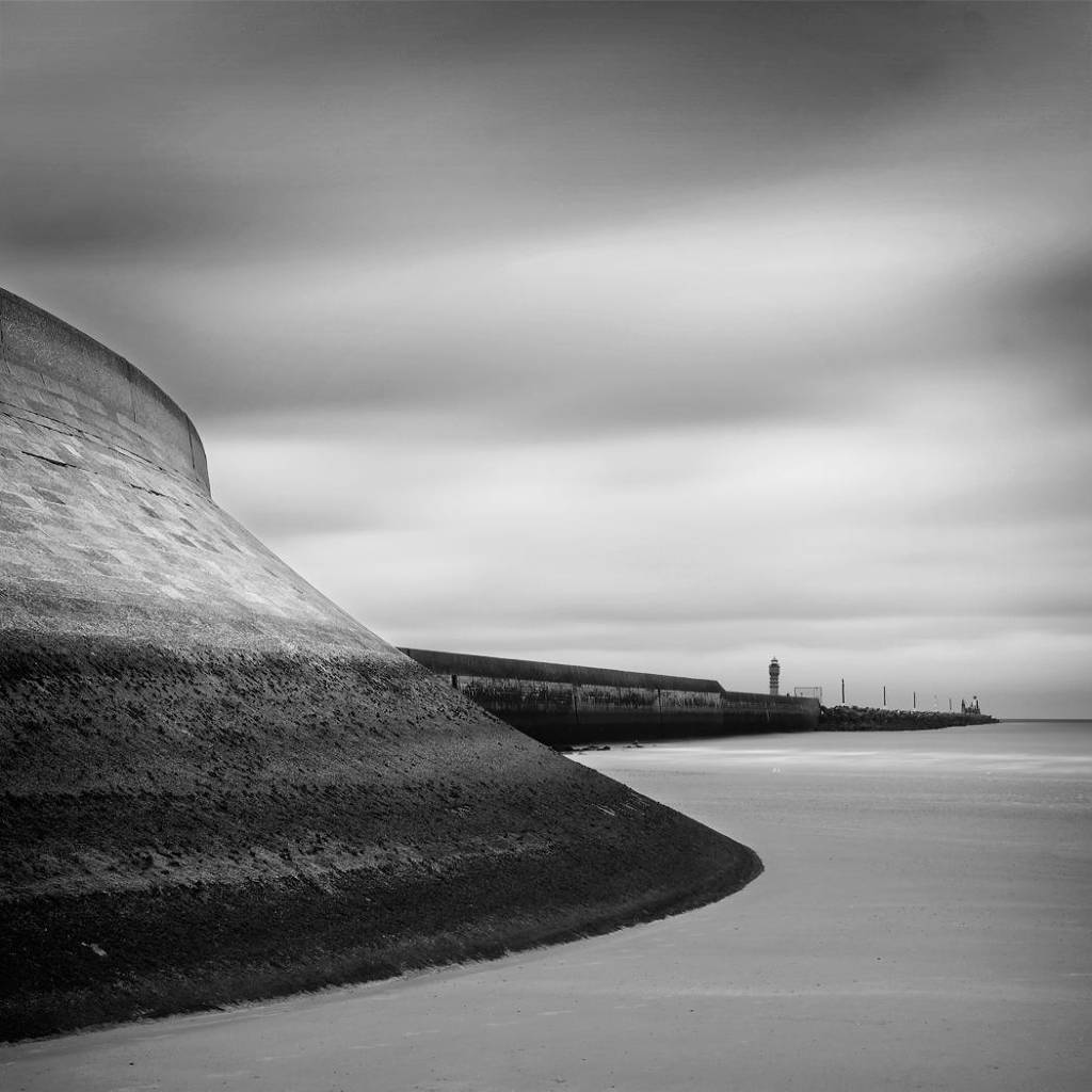 artlimitednet's tweet photo. Marée basse by Jacques Tavernier https://t.co/4G7NRwFoPP
#discoverearth #dunkirk #mareebasse #landscape #blackandwhite #fujifilm #photography @fujifilmx_uk #longexposure_shots #blackandwhitephoto #longexposure #nature #fuji #jete #longexposurephotography #photographyeveryday… https://t.co/dbXmps4zft