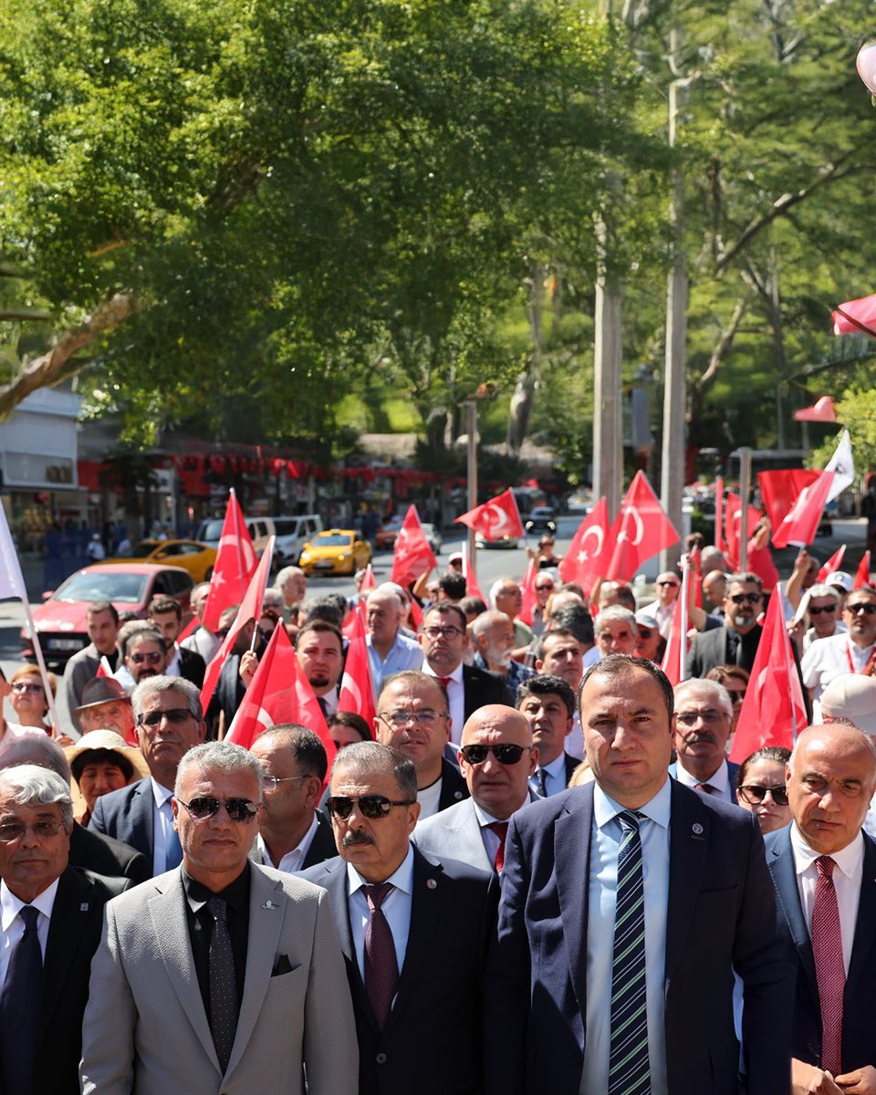 egitimis's tweet photo. BAĞIMSIZLIĞIN, ÖZGÜRLÜĞÜN VE CUMHURİYET’İN ZAFERİ

Ulusumuzun bağımsızlık ve özgürlük mücadelesinin en büyük simgesi olan 30 Ağustos Zafer Bayramı’nın 103. yıldönümünde Eğitim-İş olarak, başta Büyük Önderimiz Mustafa Kemal Atatürk olmak üzere tüm şehitlerimizi ve gazilerimizi saygıyla anıyoruz.

Büyük Zafer’in yıldönümünde Zafer Anıtı’na çelenk bırakarak, bağımsız ve laik Cumhuriyet’in yılmaz savunucuları olduğumuzu bir kez daha ilan ettik.
Eğitim-İş olarak, Cumhuriyet değerlerine, Atatürk ilke ve devrimlerine sahip çıkmaya; bu mirası gelecek nesillere aktarmak için mücadele etmeye devam edeceğiz.
Yaşasın 30 Ağustos!

Yaşasın Tam Bağımsız Türkiye Cumhuriyeti!

#mustafakemalatatürk #atatürk #30ağustoszaferbayramı #zaferbayramı