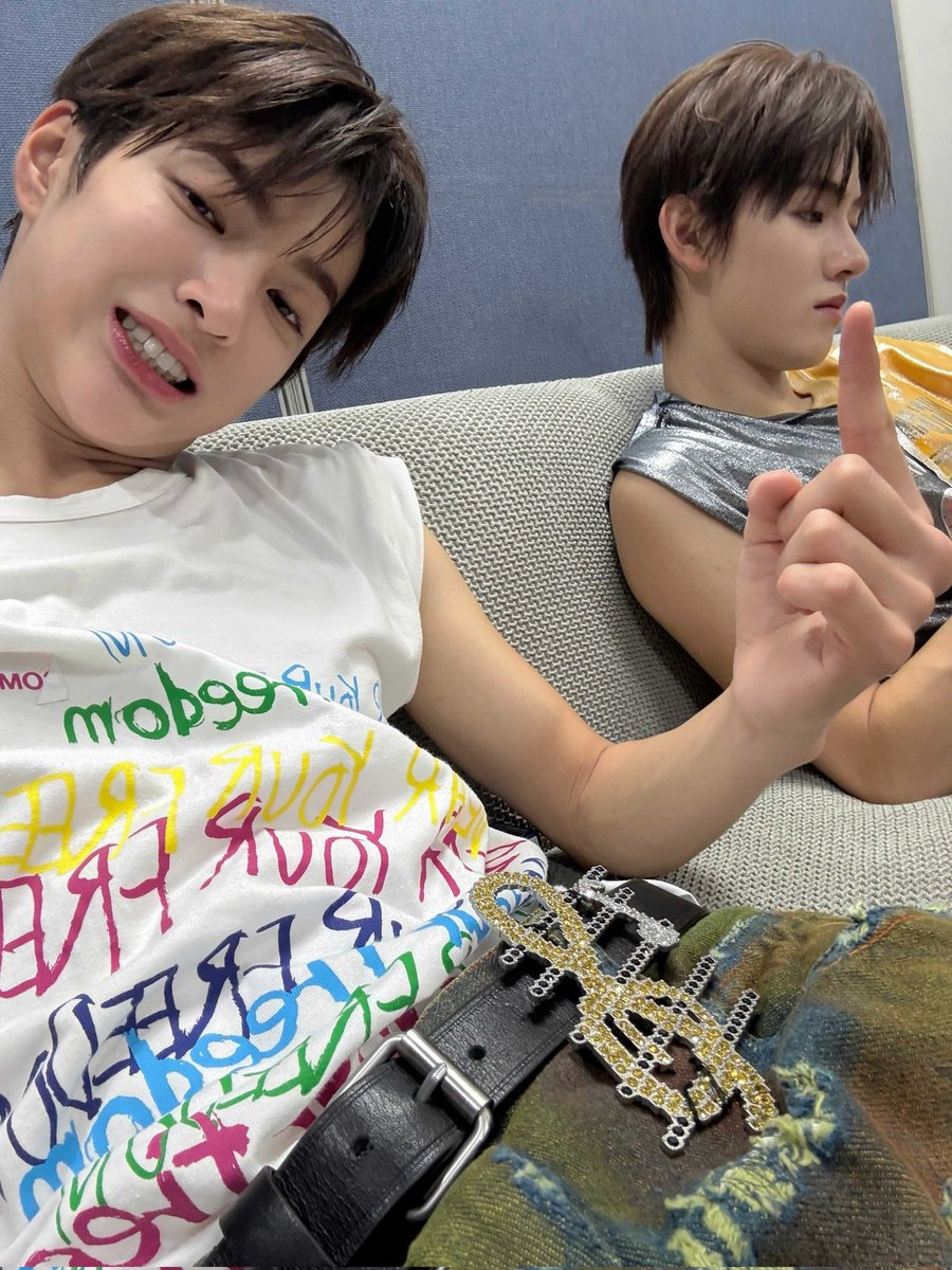 AeriesBubble's tweet photo. The younger siblings attitude 🤭😅
#KENHO #SEONGHYEON #CORTIS https://t.co/aomW6SszLi