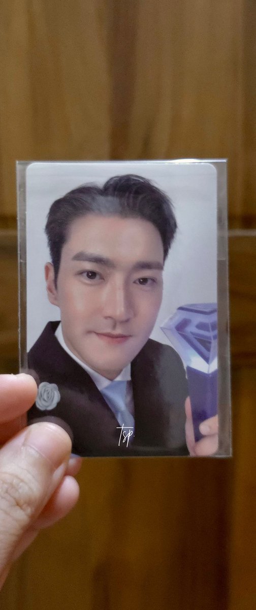 shintatitaa's tweet photo. WANT TO TRADE poca Fanlight Special Edition

Have: Siwon
Want : Kyuhyun

Thanks 💙

#SUPERJUNIOR #KYUHYUN #SIWON #supershow10 https://t.co/QA2pYaDpkE