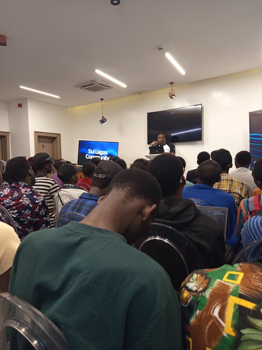Thatferanguy_'s tweet photo. At the Sui Lagos Community Meet up, let's see how it goes!👻
#SuiLagos @SuiNetworkNG @GiveRep @nexaxyz @tradeportxyz @fullsailfi @suimarket_io @goodylili https://t.co/Jqi5SY72QM