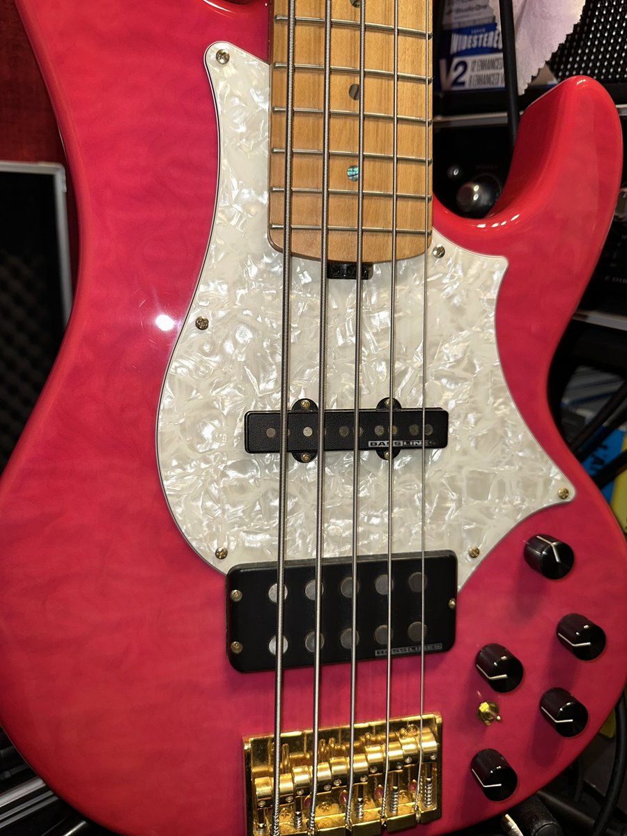 トップ材はキルテッドメイプルが好きです😊