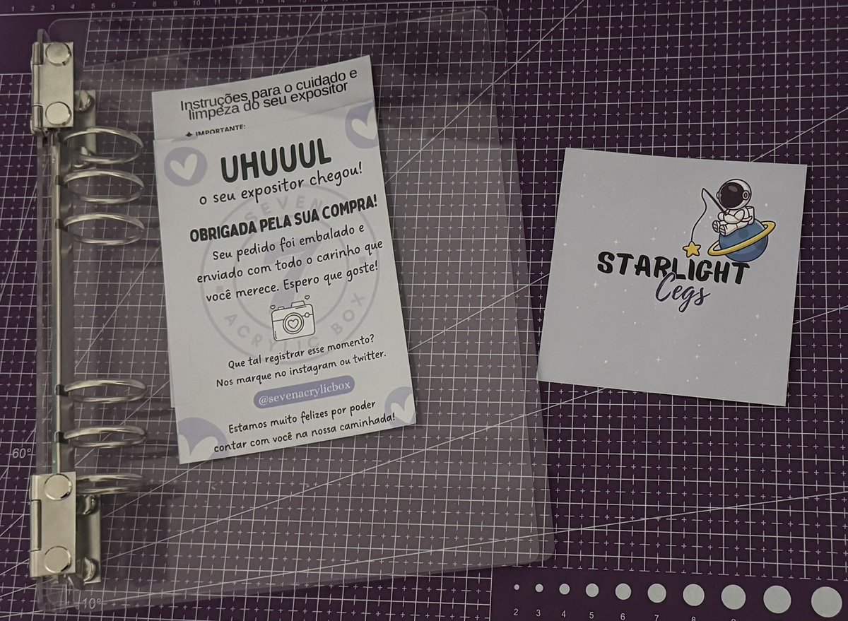 Feedback super positivo para <a href="/StarlightCegs/">STARLIGHT CEGS</a> pelos recebidos maravilhosos que chegaram embalados com mto cuidado e carinho! A Star sempre arrasando e me proporcionando cards lindos na Starfest, incluindo  esse binder lindo da <a href="/sevenacrylicbox/">Sevenacrylicbox</a> no sorteio! Obrigada meninas🫶❤️