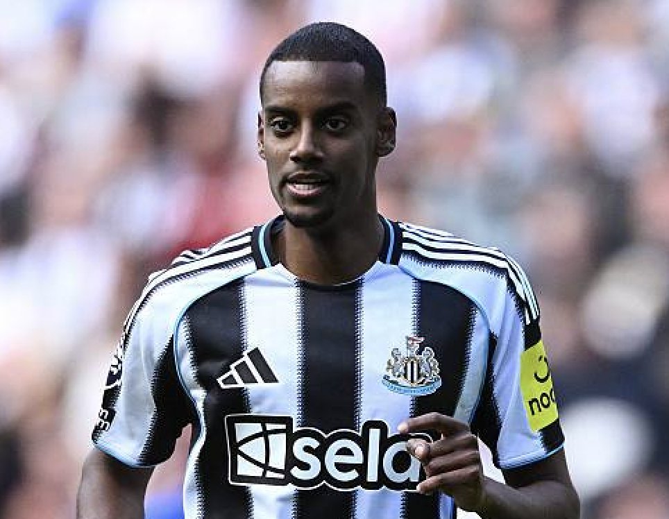 TouchlineX's tweet photo. 🚨 𝗕𝗥𝗘𝗔𝗞𝗜𝗡𝗚: Alexander Isak to Liverpool deal is DONE! The feel will be £130m.

— @JanAageFjortoft https://t.co/dkAECGtJOe