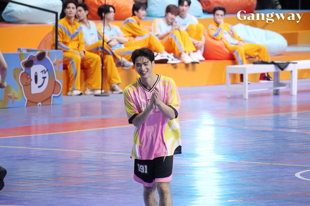 #Gangwaynews ขอเสิร์ฟความสนุกแบบไม่พัก!เก็บภาพชมภาพกีฬาสีมันส์ๆในงาน #DMDSPORTDAY2025 🩷💛 #กีฬาสีดูมันดิ #DMDSPORTDAY 

#tthomastc #nampingster #Ohmkrit #จมอ่านว่าจอมอ #JamesSu #KengHarit