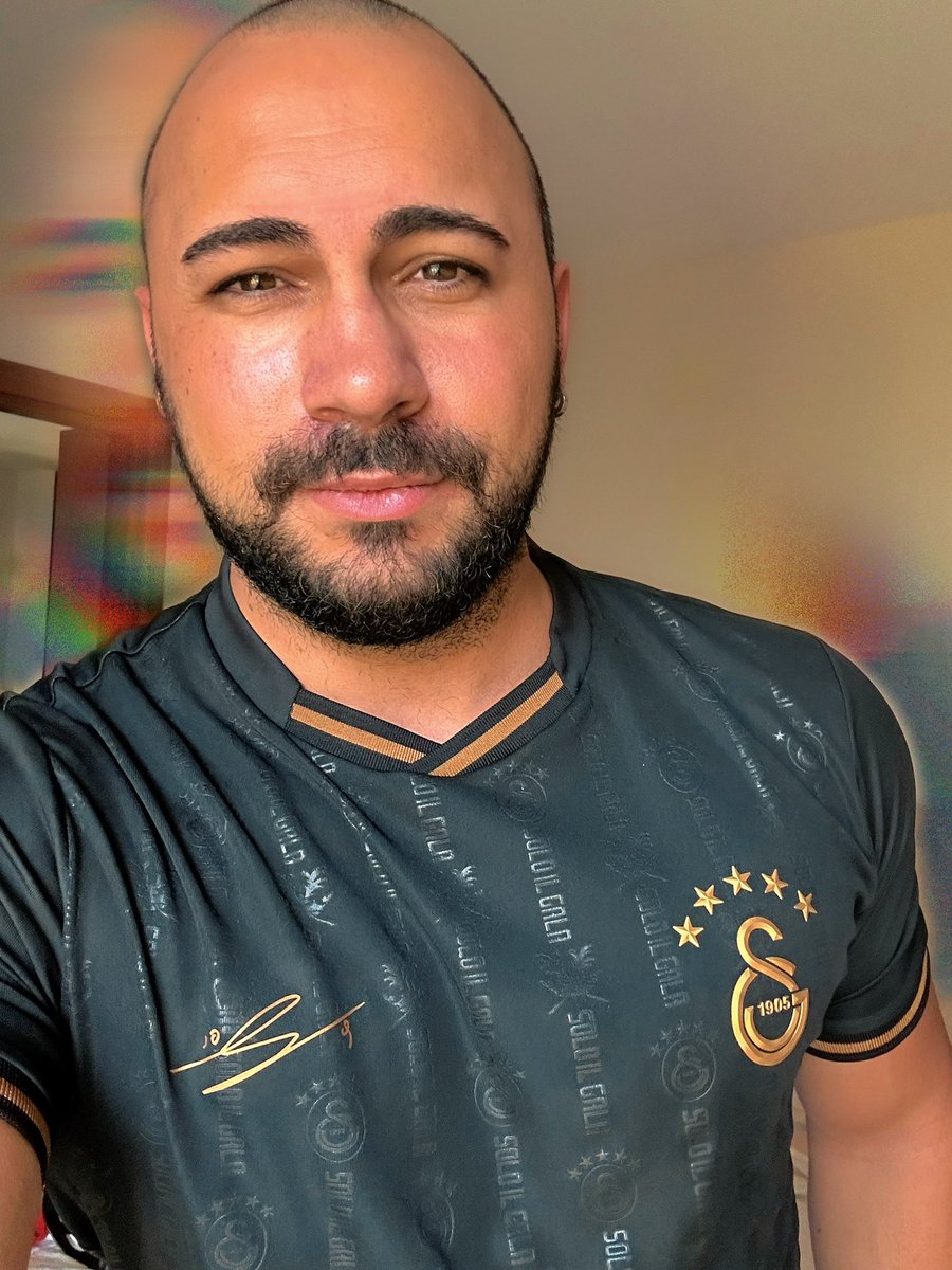 Eylül'de olacaktı ama sürpriz olarak biraz erken geldi. 💛❤️ #soloi̇lgala 
Sadece Galatasaray diyenlerle yürümeli her zaman.