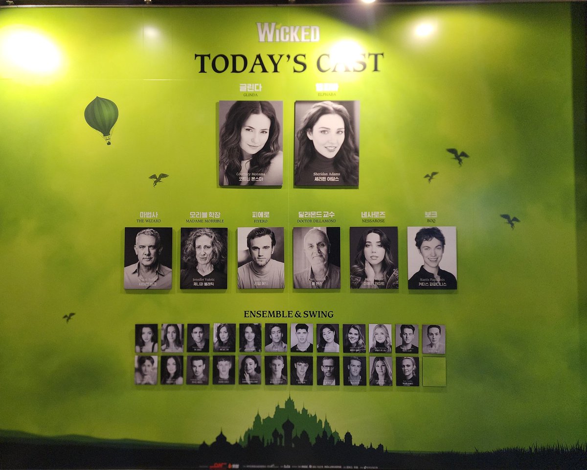 Aug. 30. 2025 
Wicked the musical 🧹 

The moment of entering the Emerald City and Elphaba flying over singing [Defying Gravity] fire 🔥 

#wiked #wikedmusical #wickedmusical2025