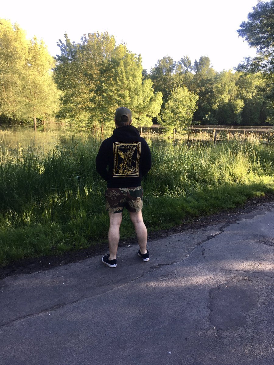 Trnty_solutions's tweet image. For whom it is about to be of concern

Continuously telling a very large chunk of the society they are extremists will definitely speedrun making them embrace extremism

Thanks for attending my rambling
