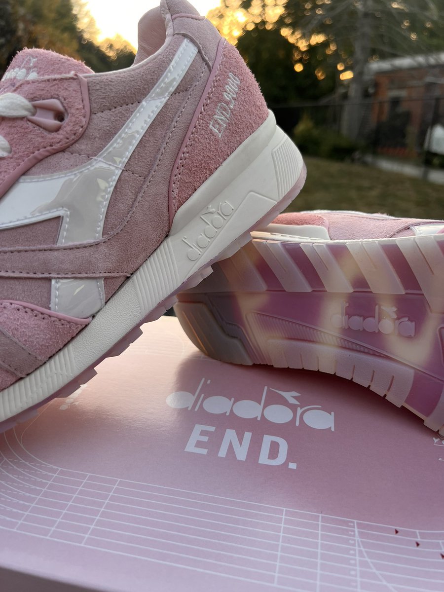 jurcol76's tweet photo. Happy wife, happy life. 😊 #diadora #endclothing #pink #sneaker #shareyoursneakers https://t.co/lIIyOptKLY