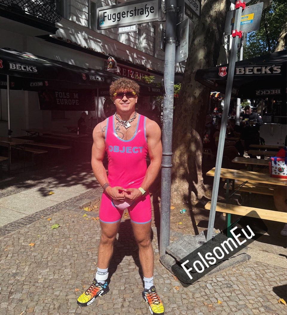 Piglet Storm (@pigletstorm) on Twitter photo 