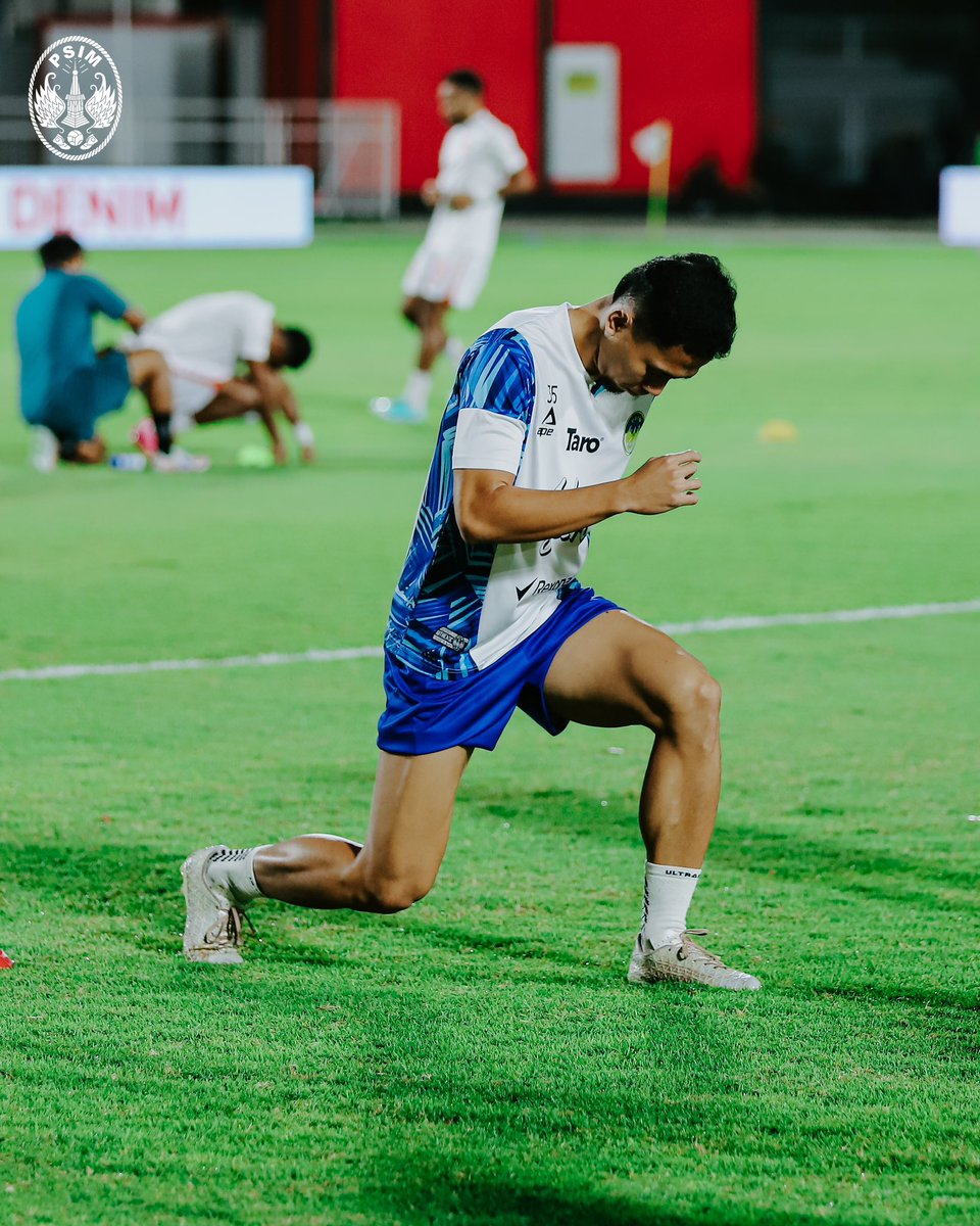 It’s warm-up time💪🏼🔥

#PSIMJogja
#StrongerThanEver
#MataramDay