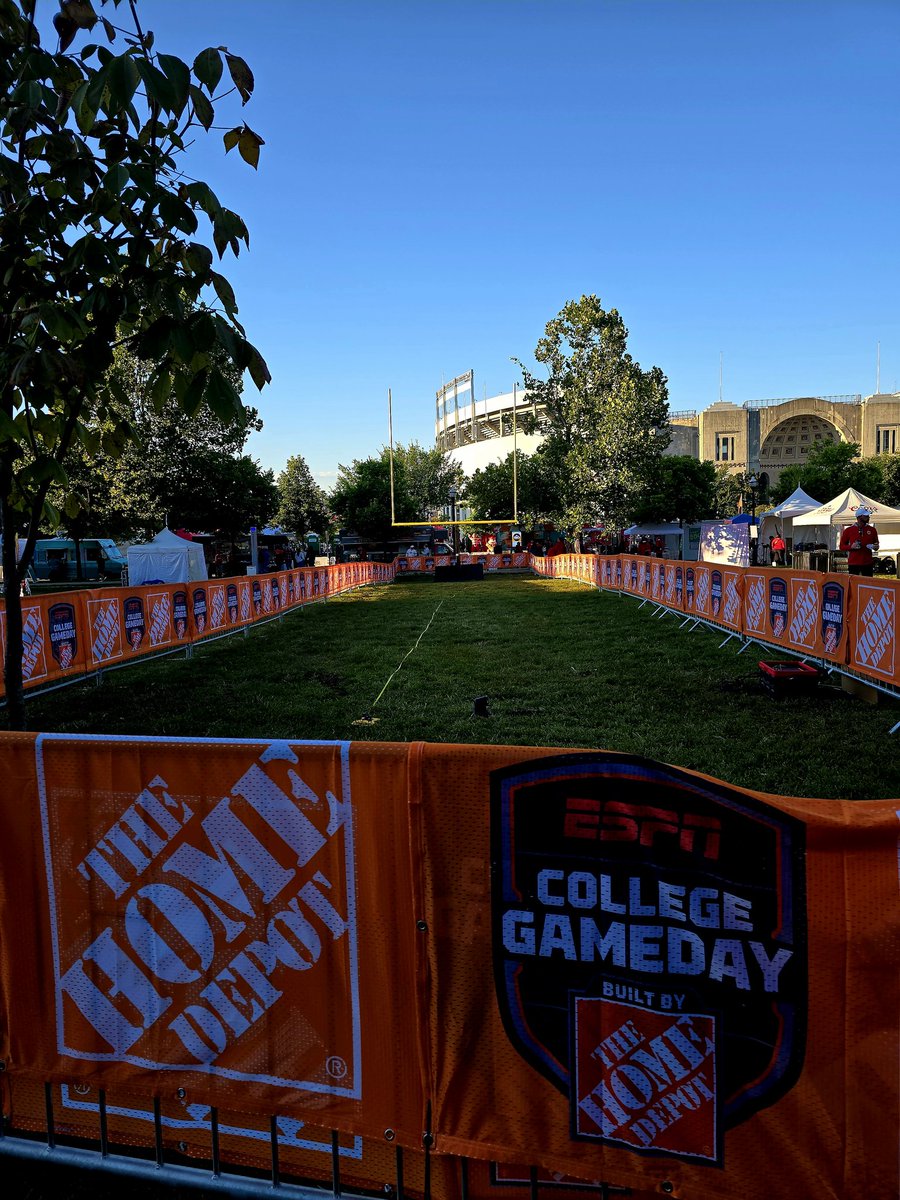 AnthonyRothman's tweet image. The hype is real.
#Buckeyes #Longhorns #CBus