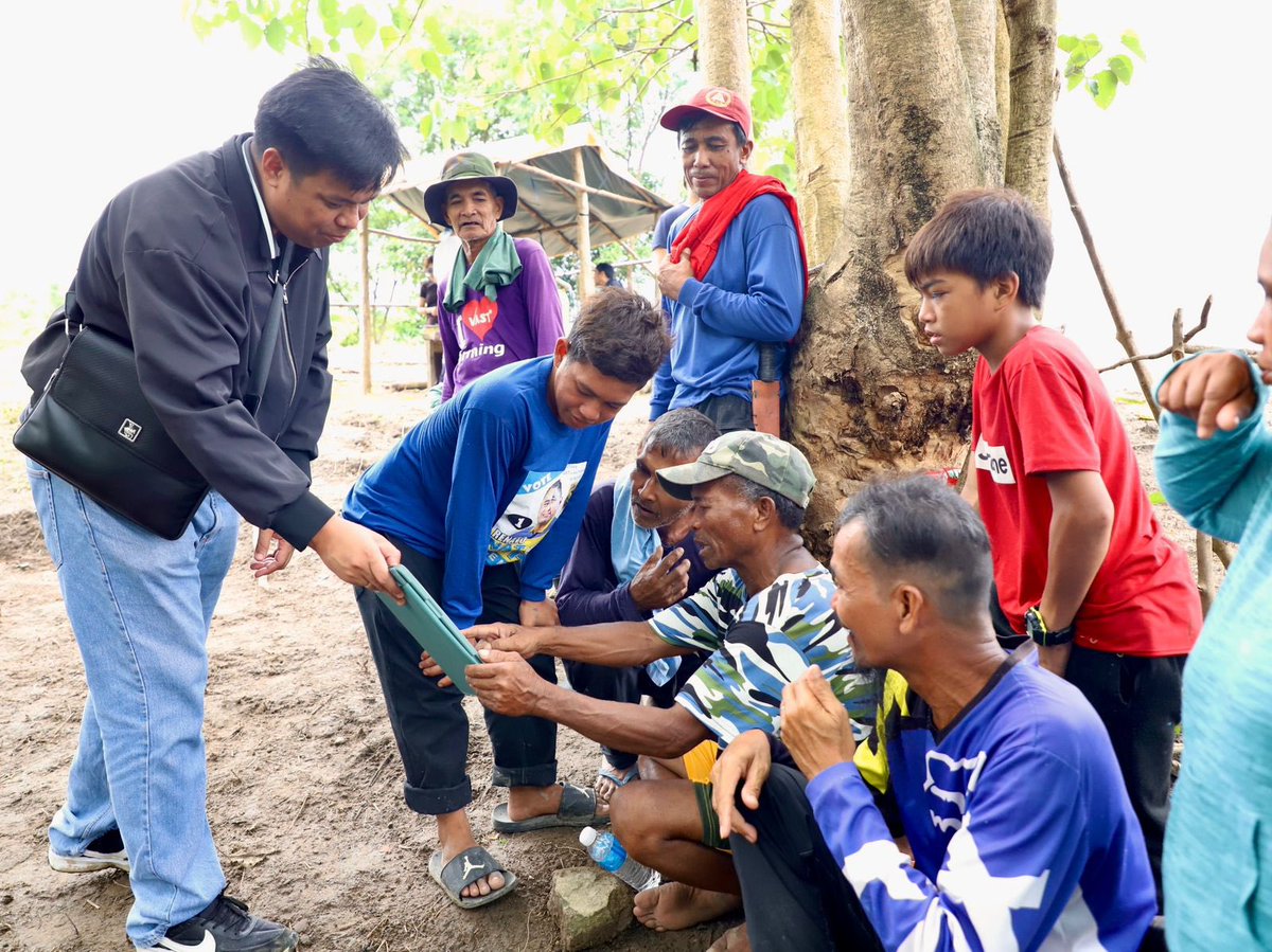 TheBCDAGroup's tweet image. The indigenous community of Sitio Binyayan, in Capas, Tarlac continued to train in sustainable farming at the Ayta Ethno Botanical Center (#AEBC),a project of the #BCDA with the Department of Agriculture Regional Field Office III and Pampanga State Agricultural University (PSAU).