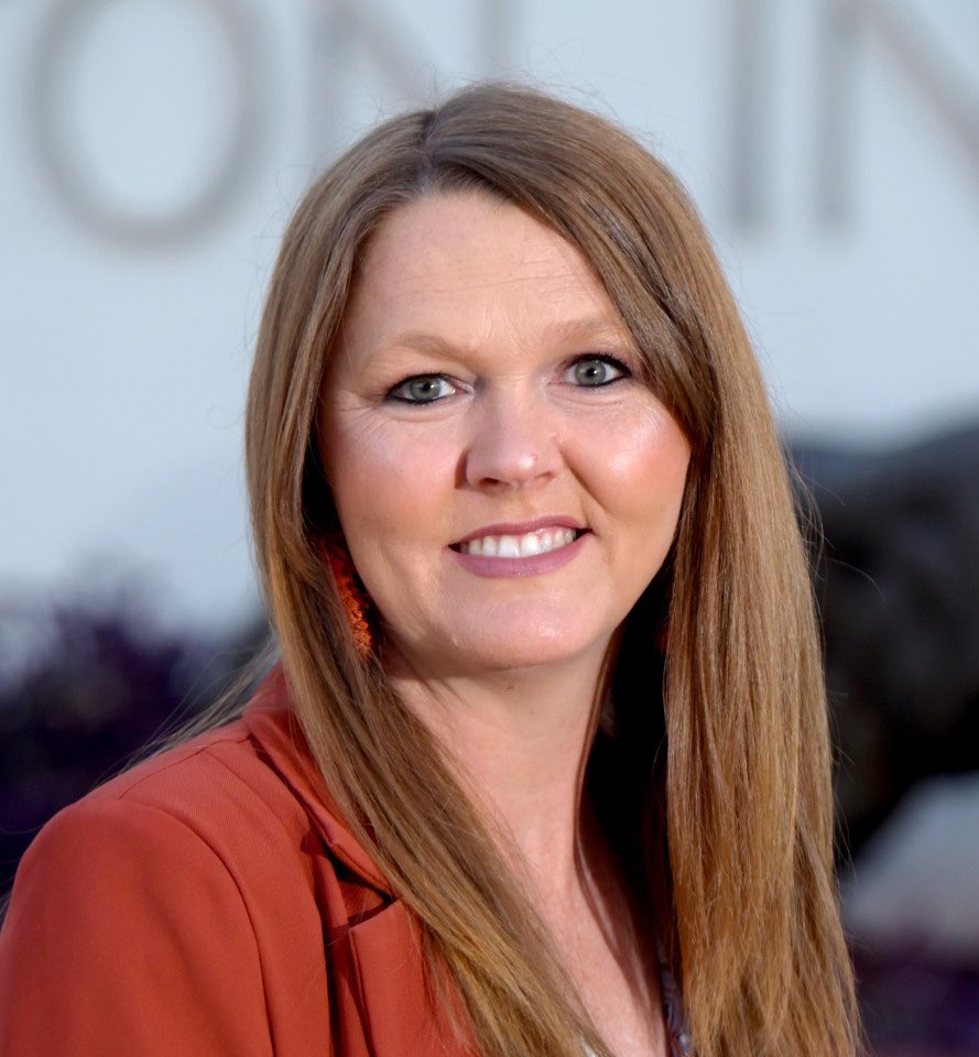 JENNIFER BURRIS
2026 MIDDLE SCHOOL PRINCIPAL OF THE YEAR

Jennifer Burris is serving in her fifth year as the principal of Benton Intermediate School (Grades 5-6) in Benton, Louisiana.