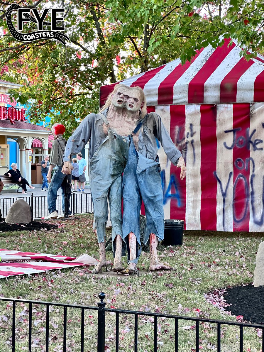 FyeCoasters's tweet image. Who you going to the parks with this holiday weekend? 

#fyecoasters #haunt #kingsisland